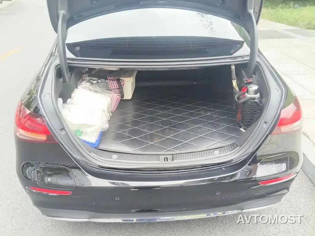 Mercedes-Benz E-Class New Energy 2023 E 350 e L Plug-in Hybrid Sport Sedan — фото 4