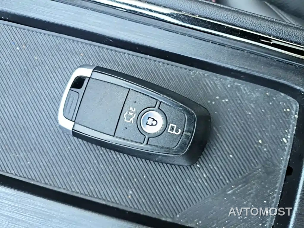Ford Mondeo 2023 1.5T E-Hybrid ST-Line — фото 8
