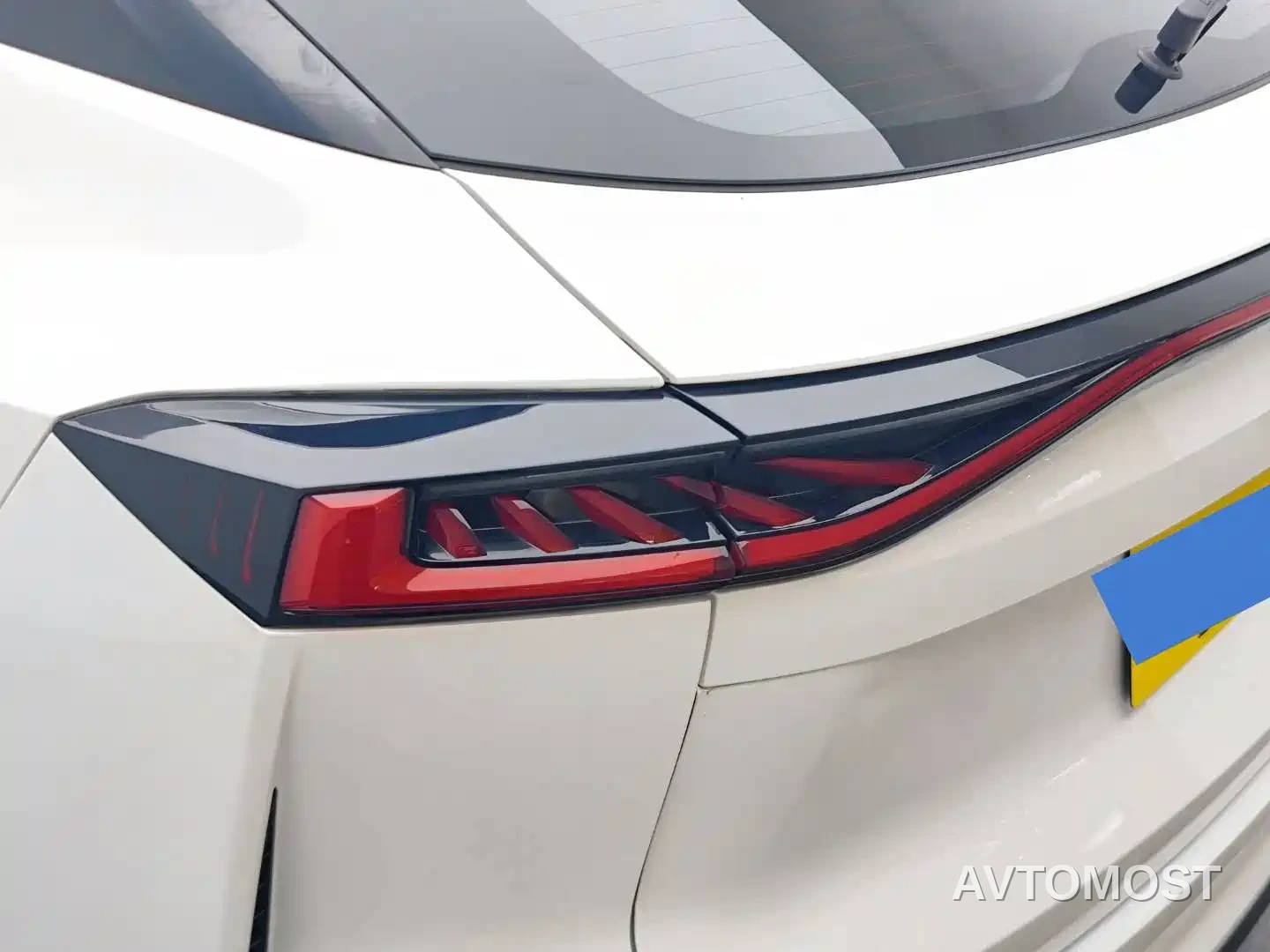 Changan UNI-Z New Energy 2024 Blue Whale Smart Electric iDD 125km Excellence Model — фото 8