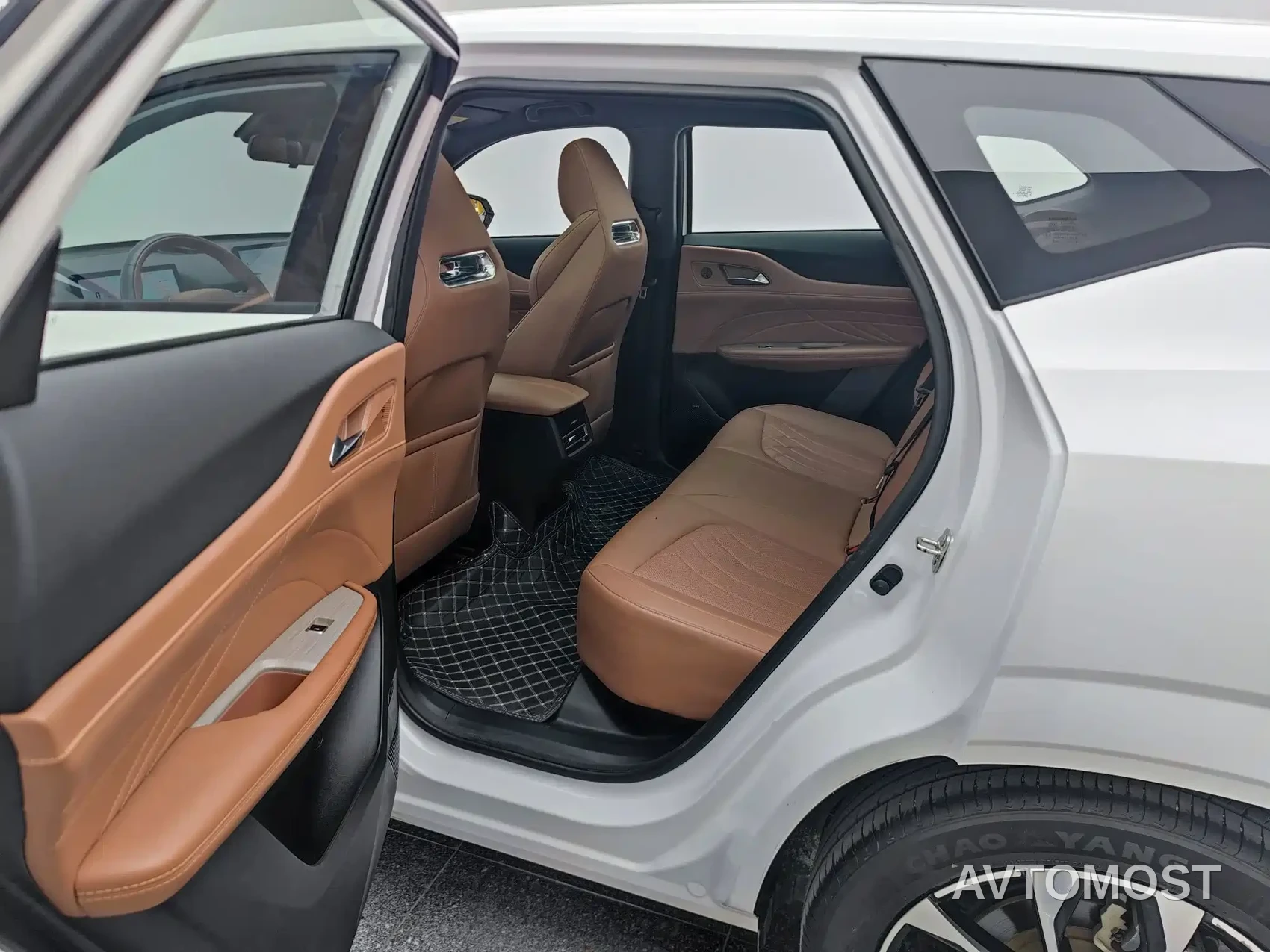 Changan UNI-Z New Energy 2024 Blue Whale Smart Electric iDD 125km Excellence Model — фото 11