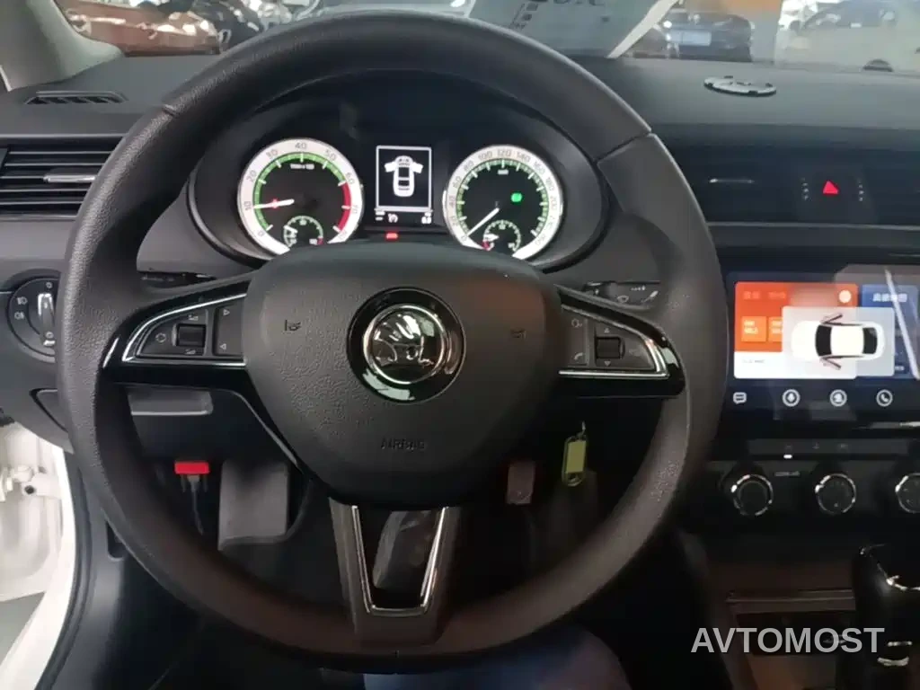Škoda Octavia 2020 1.5L Automatic Smart Luxury Edition — фото 9