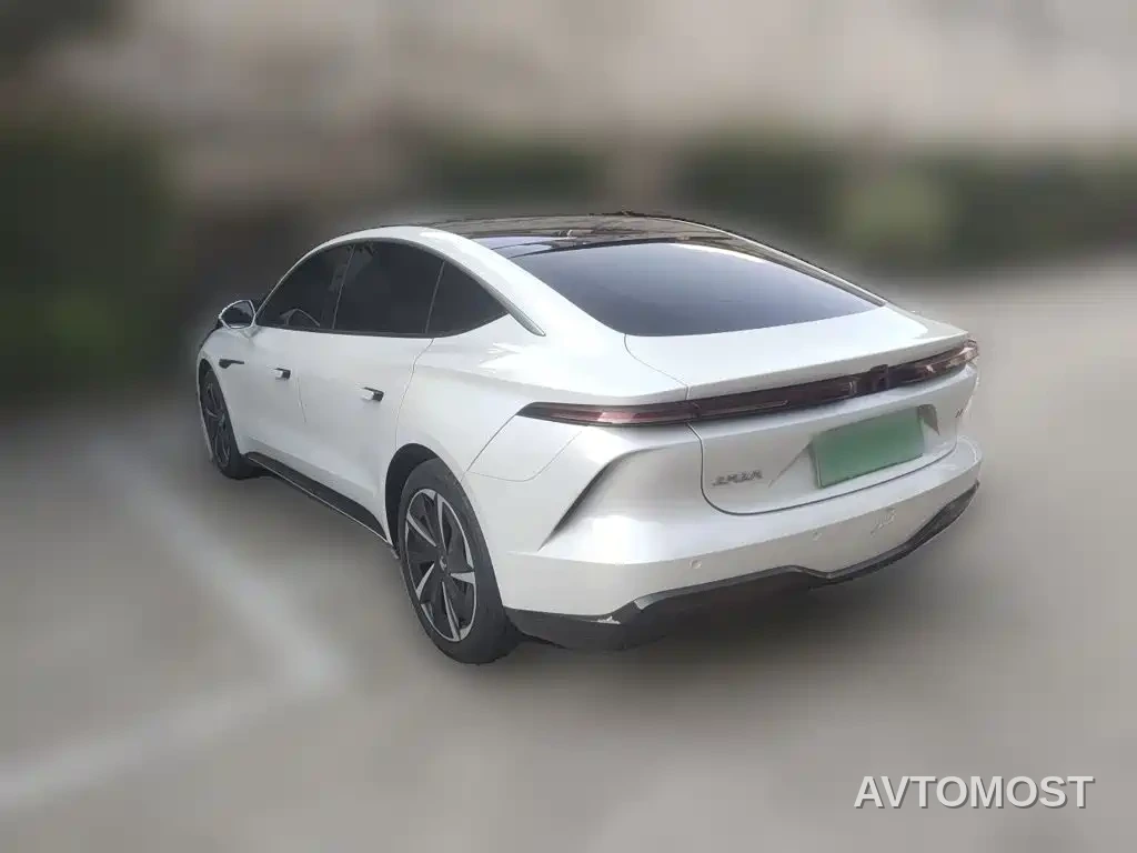 Roewe Rising Auto F7 2023 Long Range Edition — фото 6