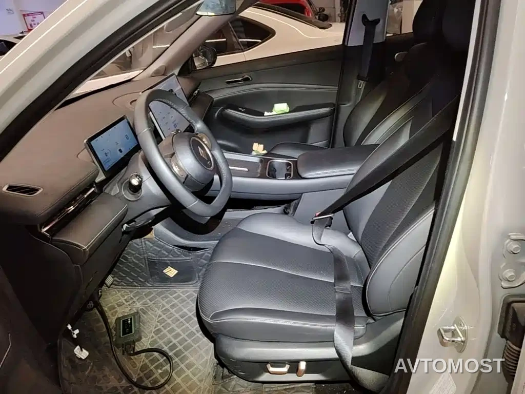 Baojun Yunhai 2024 140km Plug-in Hybrid — фото 14