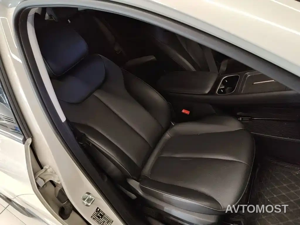 Baojun Yunhai 2024 140km Plug-in Hybrid — фото 24
