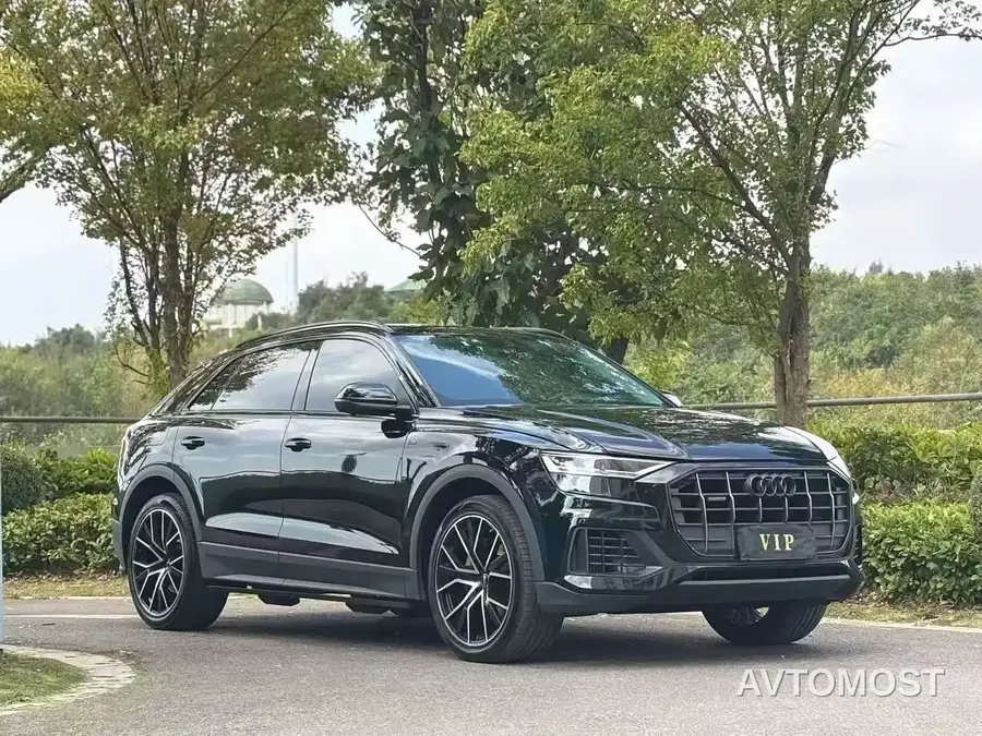 Audi Q8 2022 55 TFSI Dark Knight Hall Edition