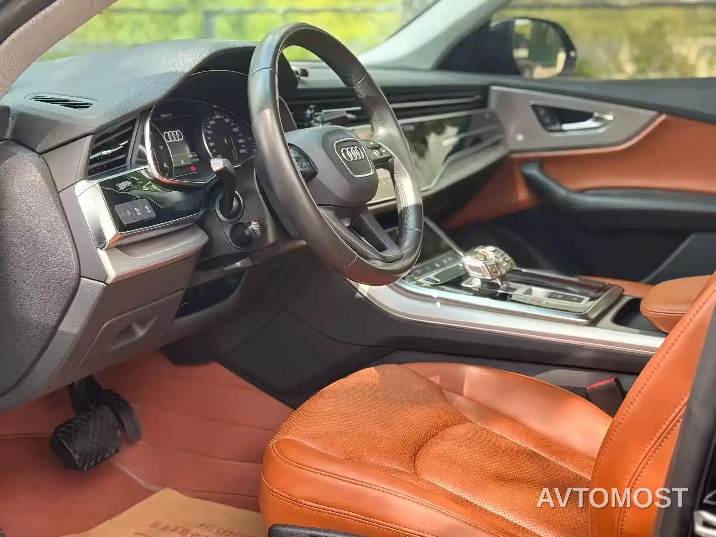 Audi Q8 2022 55 TFSI Dark Knight Hall Edition — фото 6