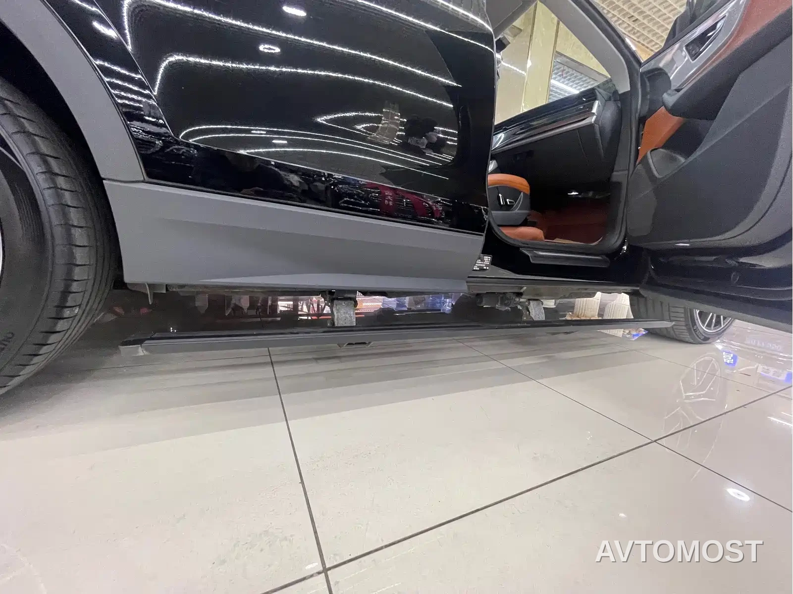 Audi Q8 2022 55 TFSI Dark Knight Hall Edition — фото 10