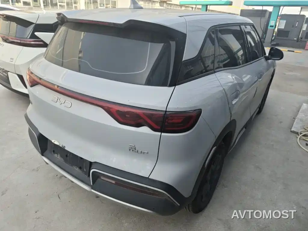 BYD Yuan UP 2025 Model 301KM Navigator — фото 4