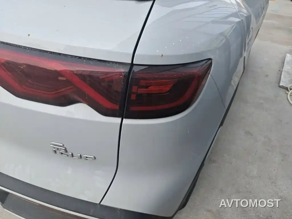 BYD Yuan UP 2025 Model 301KM Navigator — фото 5