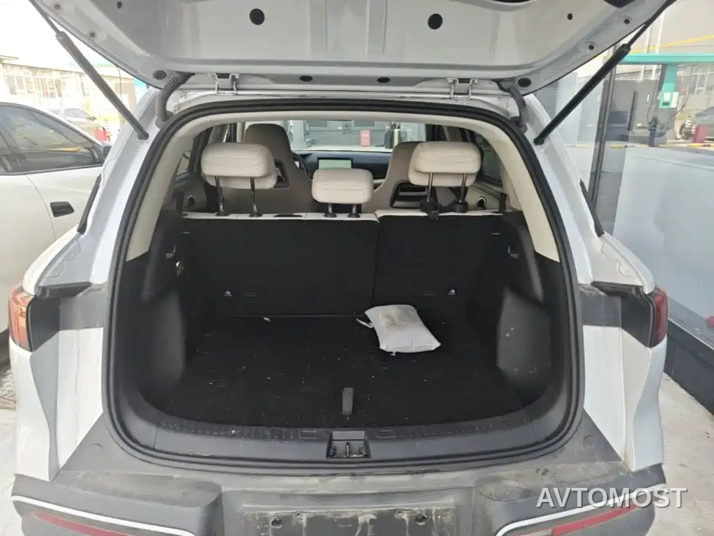 BYD Yuan UP 2025 Model 301KM Navigator — фото 15