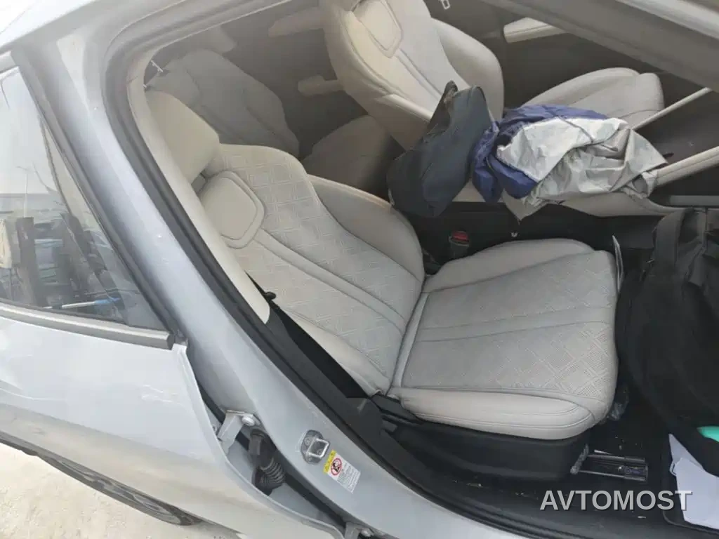 BYD Yuan UP 2025 Model 301KM Navigator — фото 21