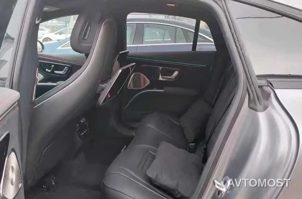 Mercedes-Benz EQS AMG 2023 AMG EQS 53 4MATIC+ — фото 10