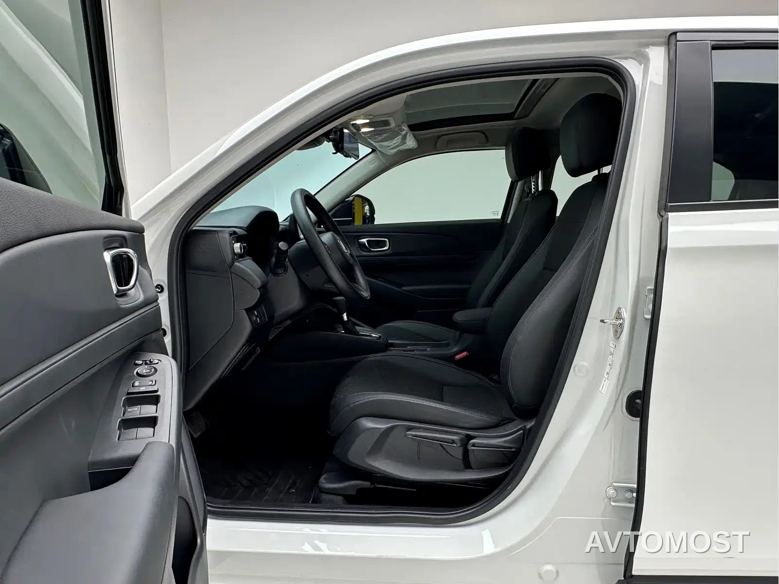 Honda Vezel 2023 1.5L CVT Technology Edition — фото 7