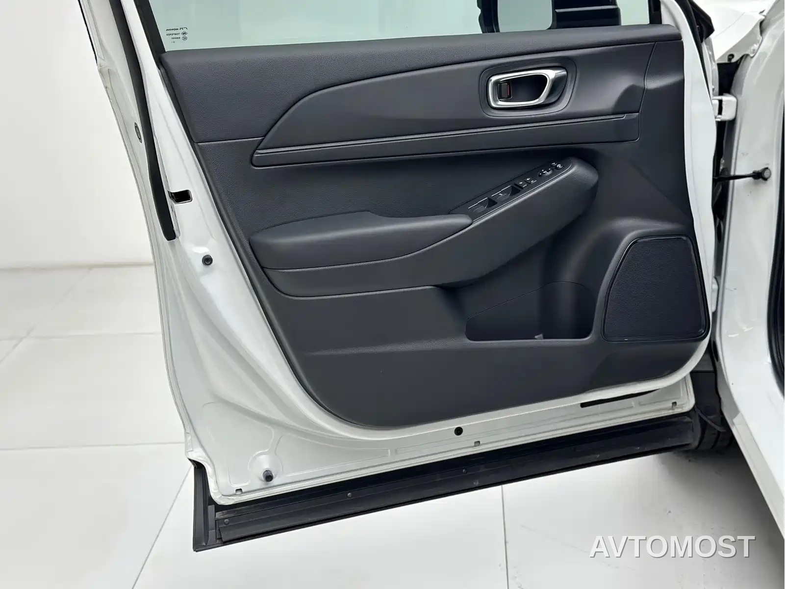 Honda Vezel 2023 1.5L CVT Technology Edition — фото 9