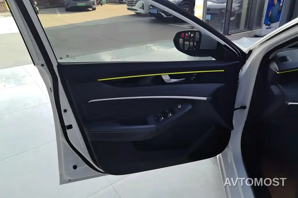 Dongfeng Aeolus Yixuan MAX 2021 Super Dad Hybrid Edition — фото 7