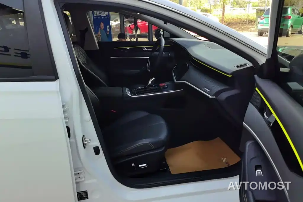 Dongfeng Aeolus Yixuan MAX 2021 Super Dad Hybrid Edition — фото 8
