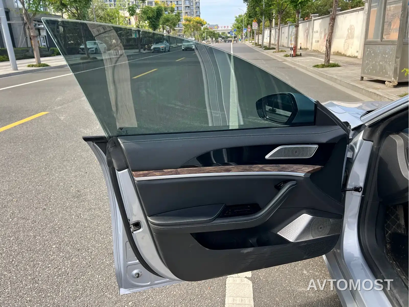 Nezha S 2022 Extended Range 1160km RWD Compact — фото 6