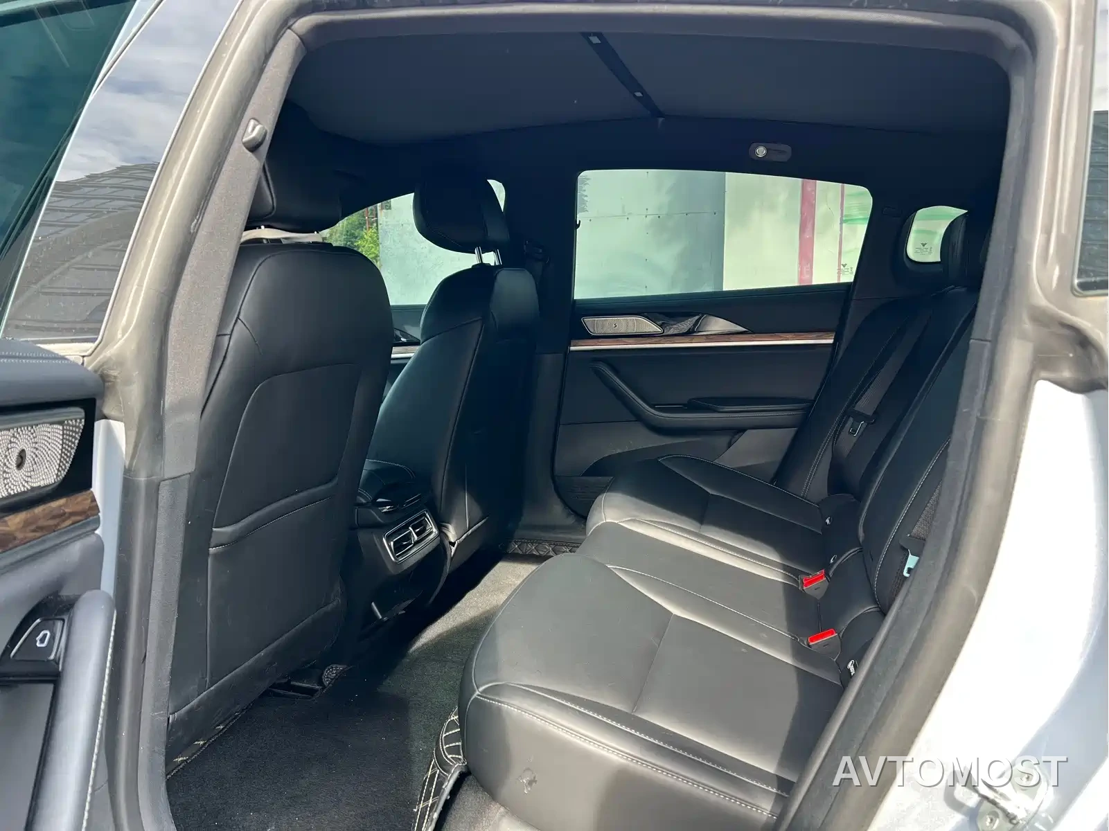 Nezha S 2022 Extended Range 1160km RWD Compact — фото 9