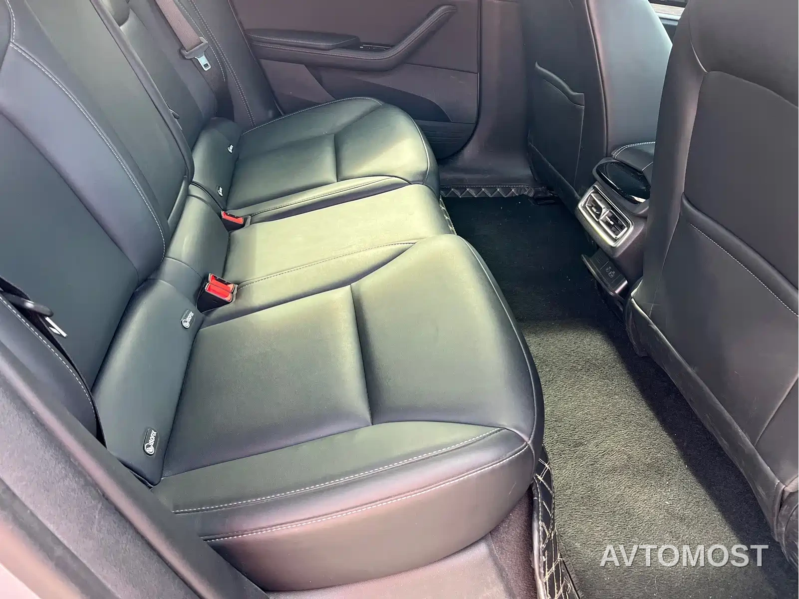 Nezha S 2022 Extended Range 1160km RWD Compact — фото 12