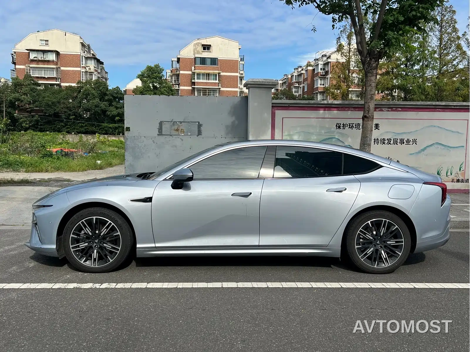 Nezha S 2022 Extended Range 1160km RWD Compact — фото 17