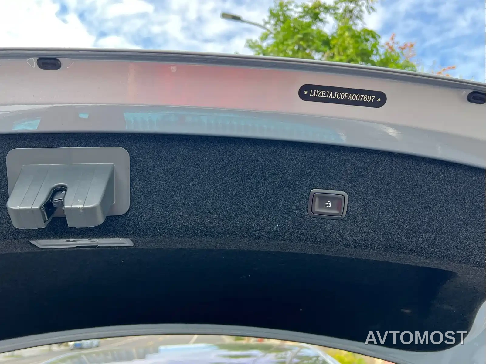 Nezha S 2022 Extended Range 1160km RWD Compact — фото 20