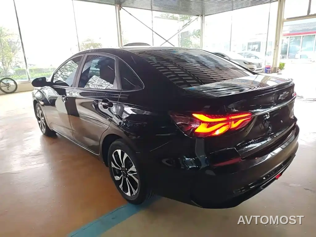 Chevrolet Monza 2022 Mild Hybrid RS 330T Automatic Comfort Edition — фото 3