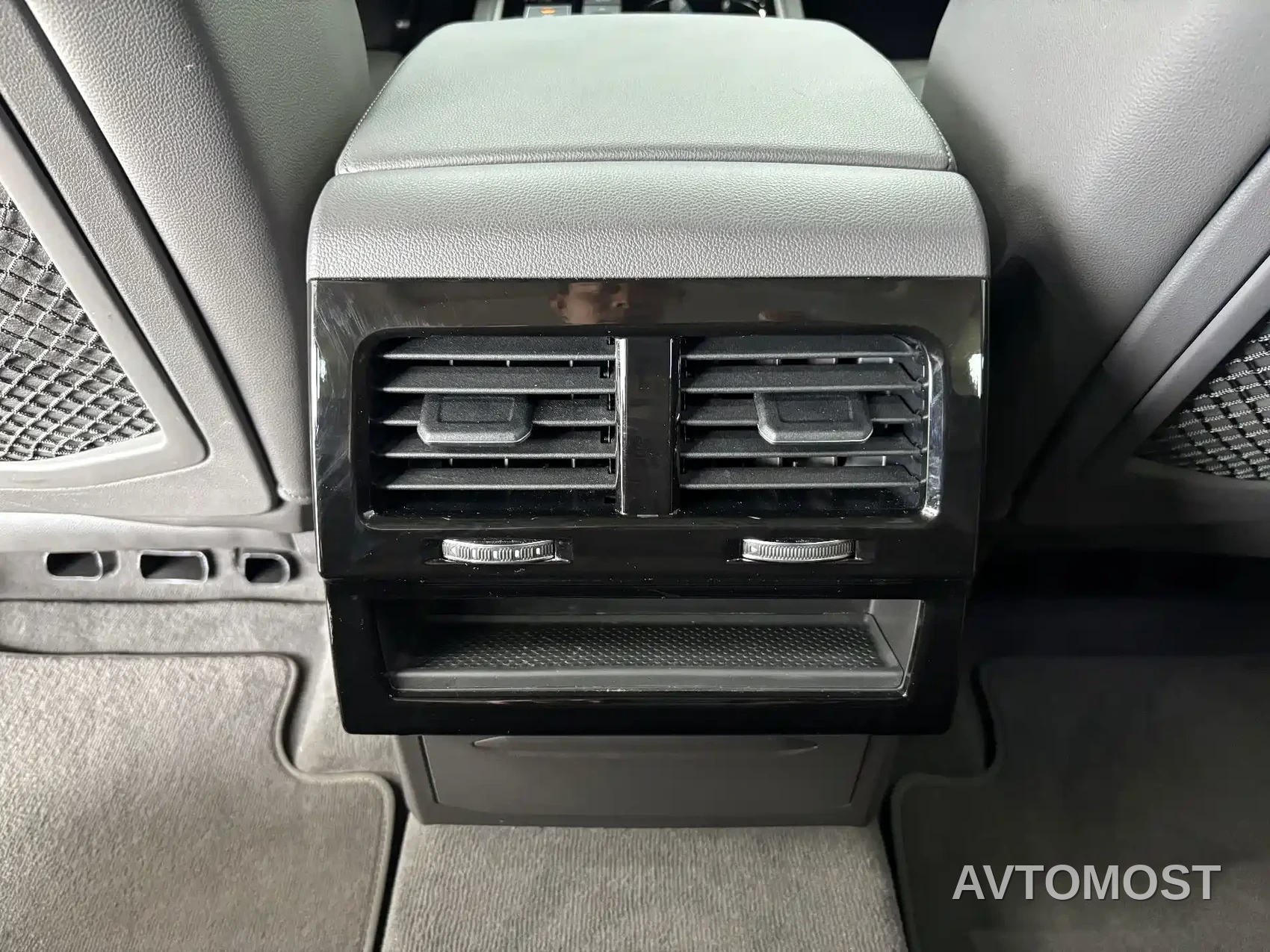 Volkswagen Touareg 2022 3.0TSI Rui Xiang Edition Gloss Black Sport Package — фото 12