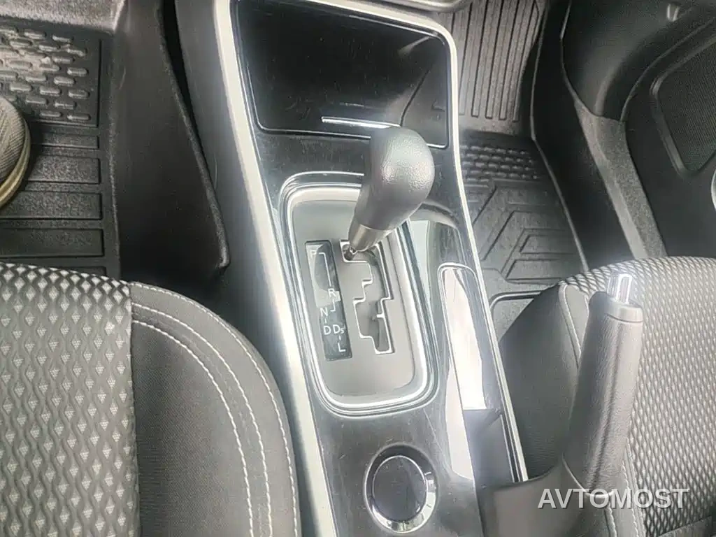 Mitsubishi Outlander 2021 Facelift 2.0L 2WD Comfort Edition 5-Seater — фото 13