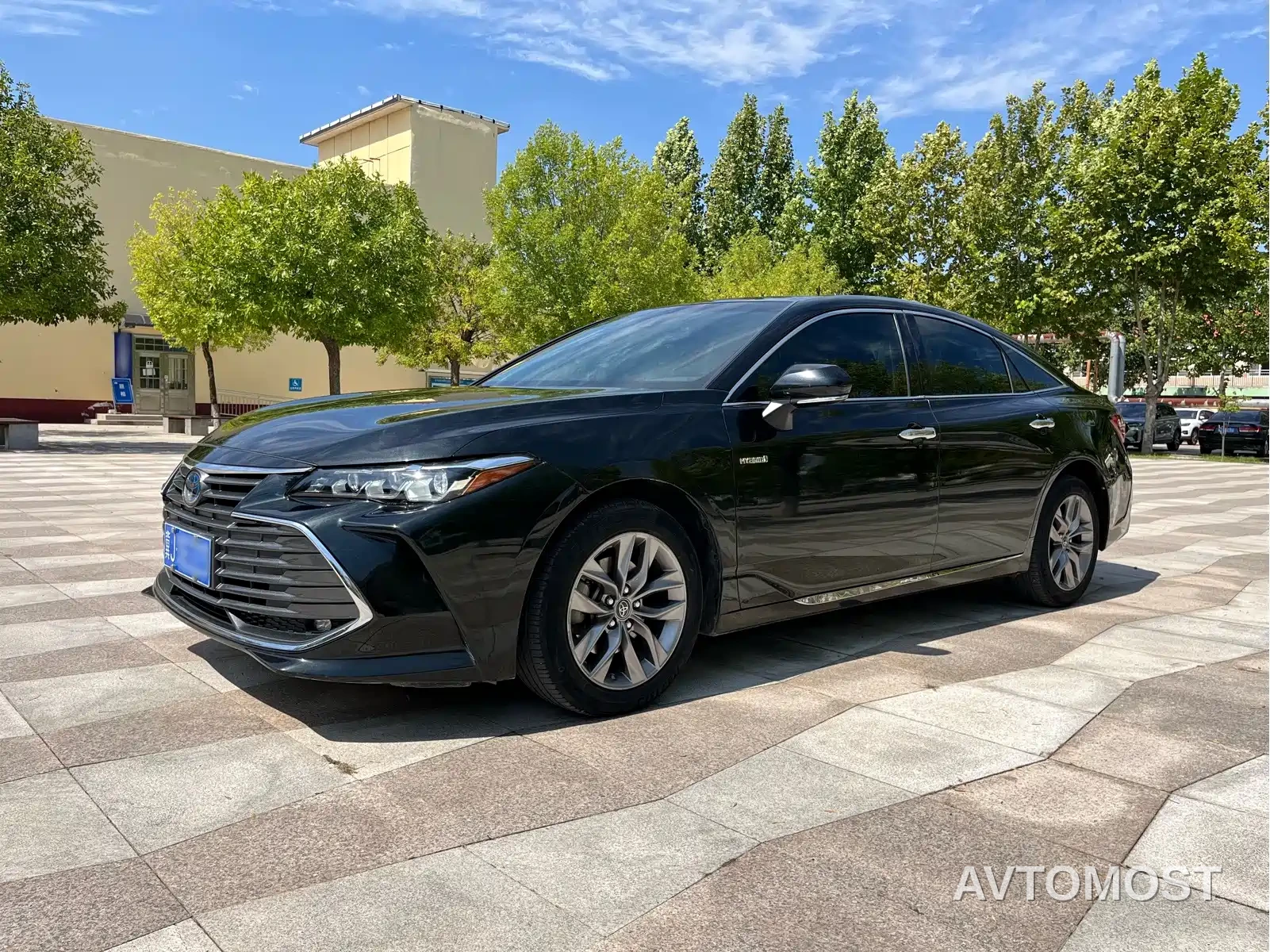Toyota Avalon 2019 Hybrid 2.5L Luxury Edition China VI — фото 2
