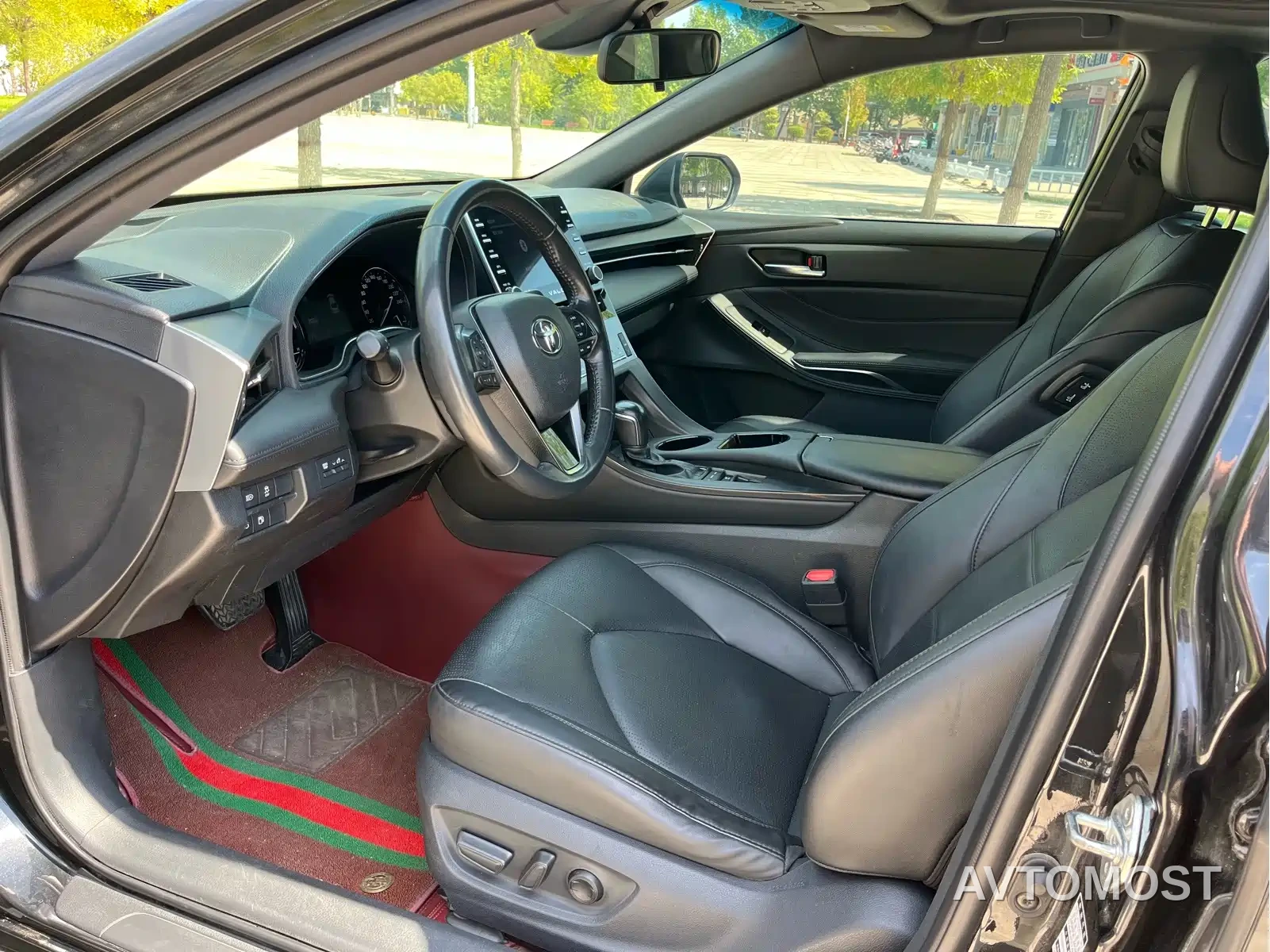 Toyota Avalon 2019 Hybrid 2.5L Luxury Edition China VI — фото 6