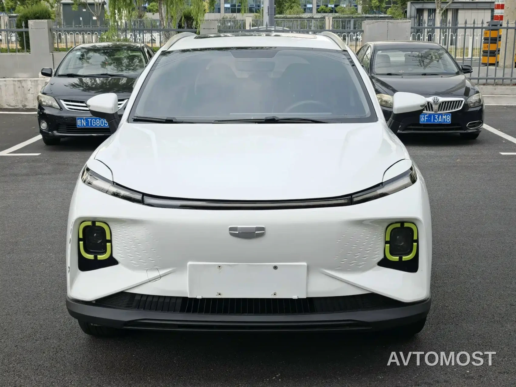 Geely Geometry E Firefly 2023 401KM Thunderbolt Tiger 5-Seater — фото 2