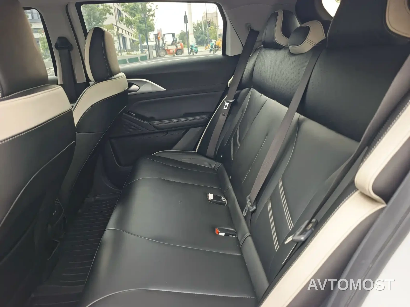 Geely Geometry E Firefly 2023 401KM Thunderbolt Tiger 5-Seater — фото 5