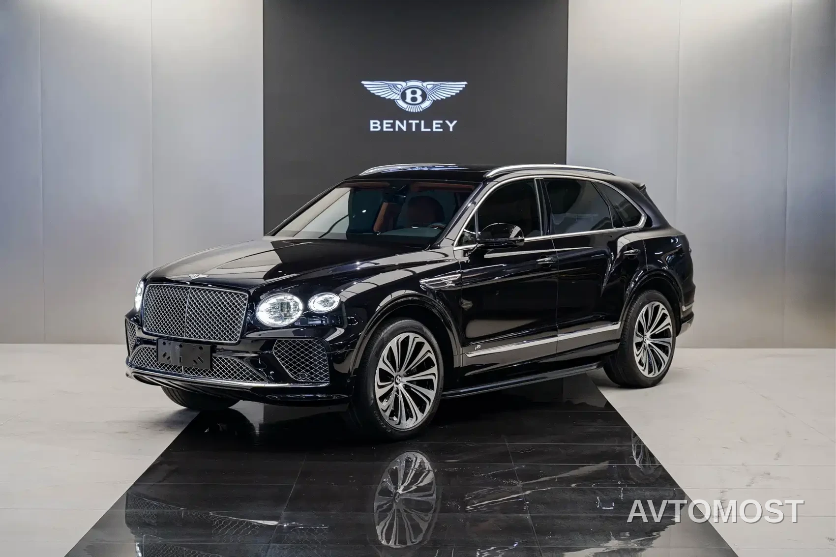 Bentley Bentayga 2021 4.0T V8 — фото 1