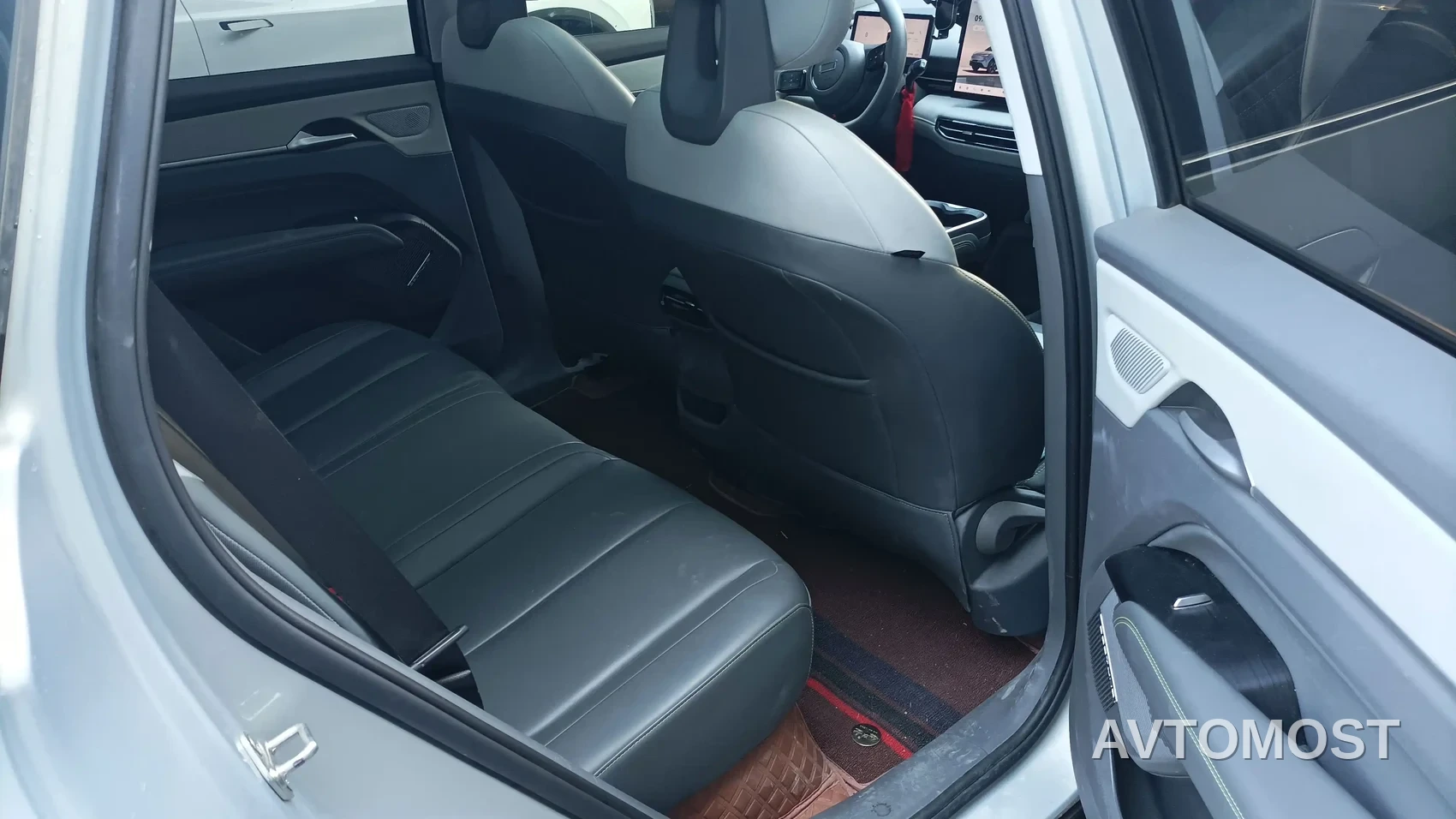Besturn Yueyi 03 2025 Model 445km Joy Edition — фото 8