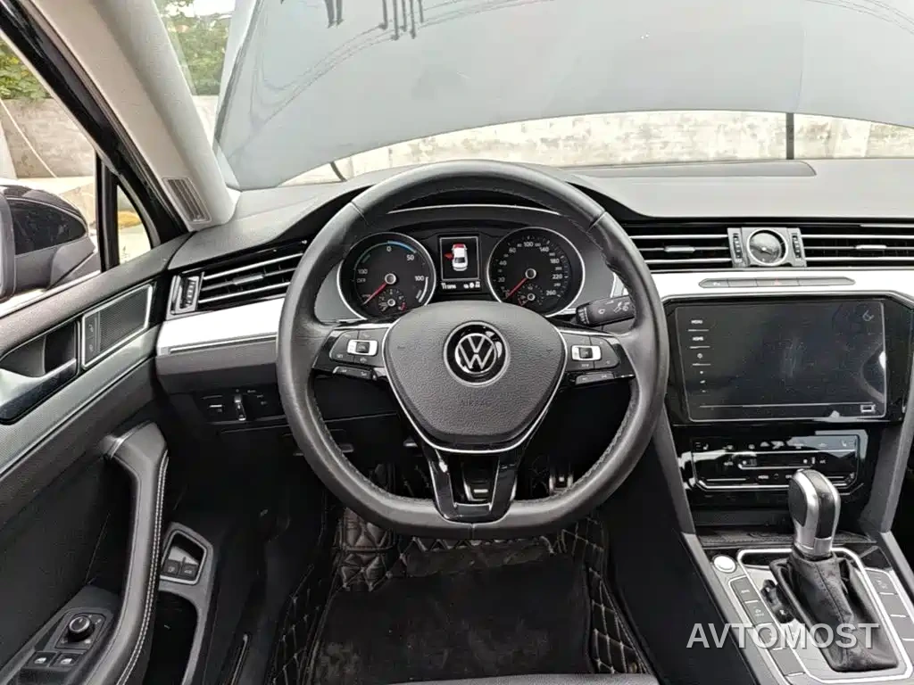 Volkswagen Magotan GTE Plug-in Hybrid 2020 GTE Luxury — фото 10