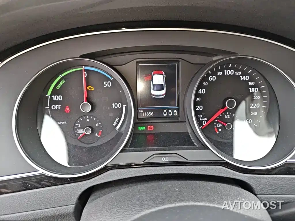 Volkswagen Magotan GTE Plug-in Hybrid 2020 GTE Luxury — фото 11