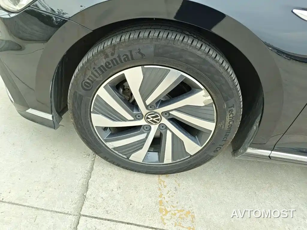 Volkswagen Magotan GTE Plug-in Hybrid 2020 GTE Luxury — фото 20
