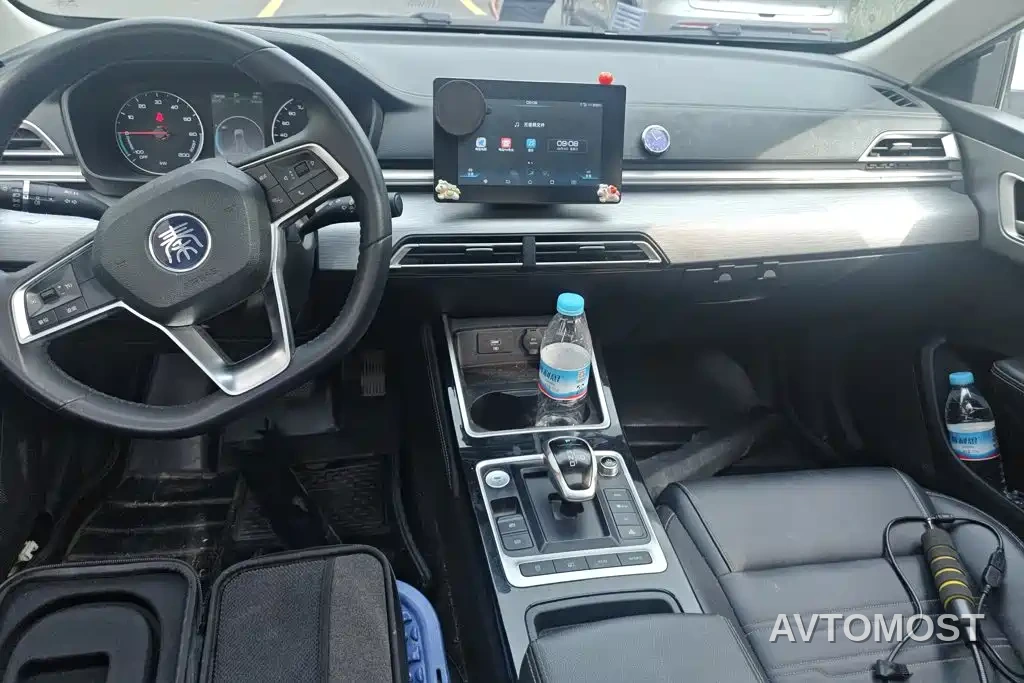 BYD Qin New Energy 2019 Long Range Luxury Edition — фото 13