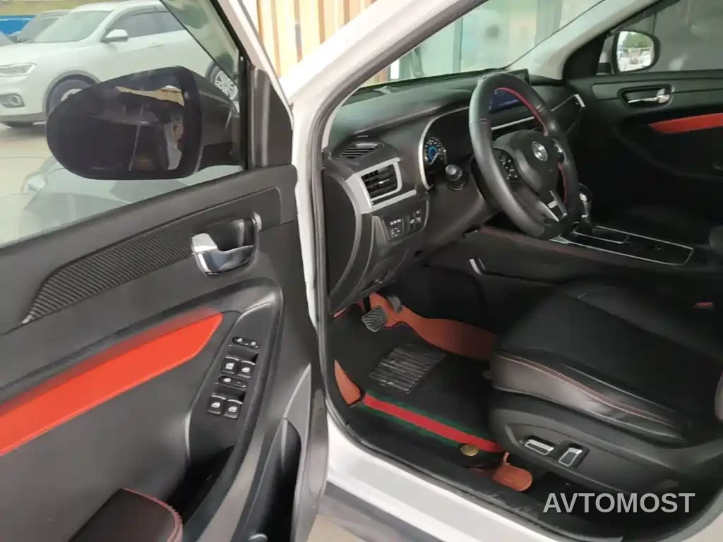 Dongfeng Fengguang 580 2021 Facelift ☆Star Edition 1.5TGDI Auto Premium — фото 15