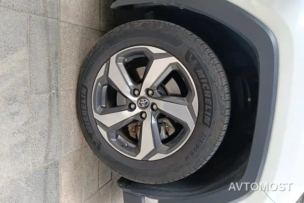 Toyota RAV4 Rongfang Dual Engine E+ 2021 2.5L 2WD Elite Pro — фото 6