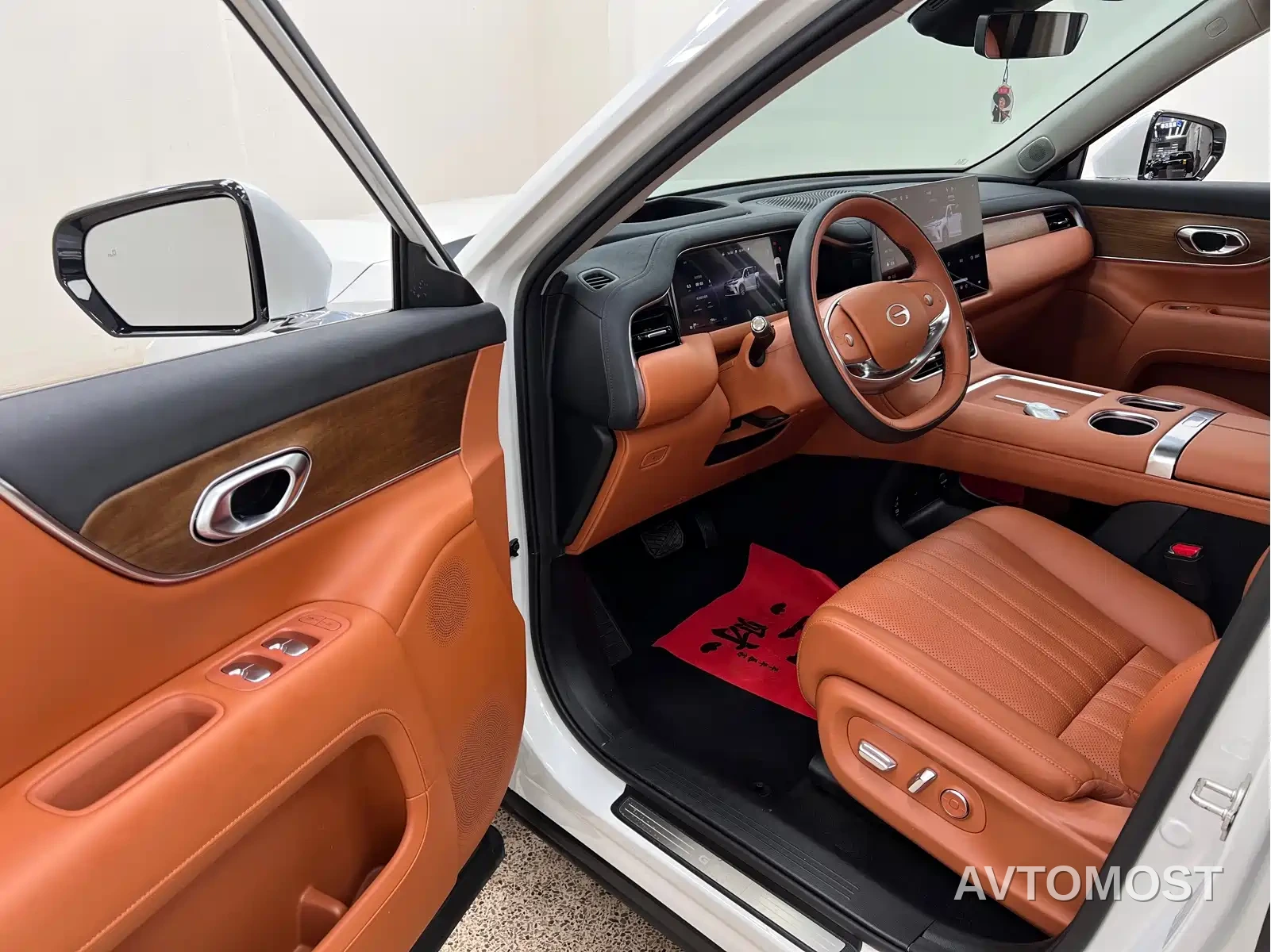 GAC Trumpchi Vision S9 2025 1.5T Hybrid Premium — фото 13