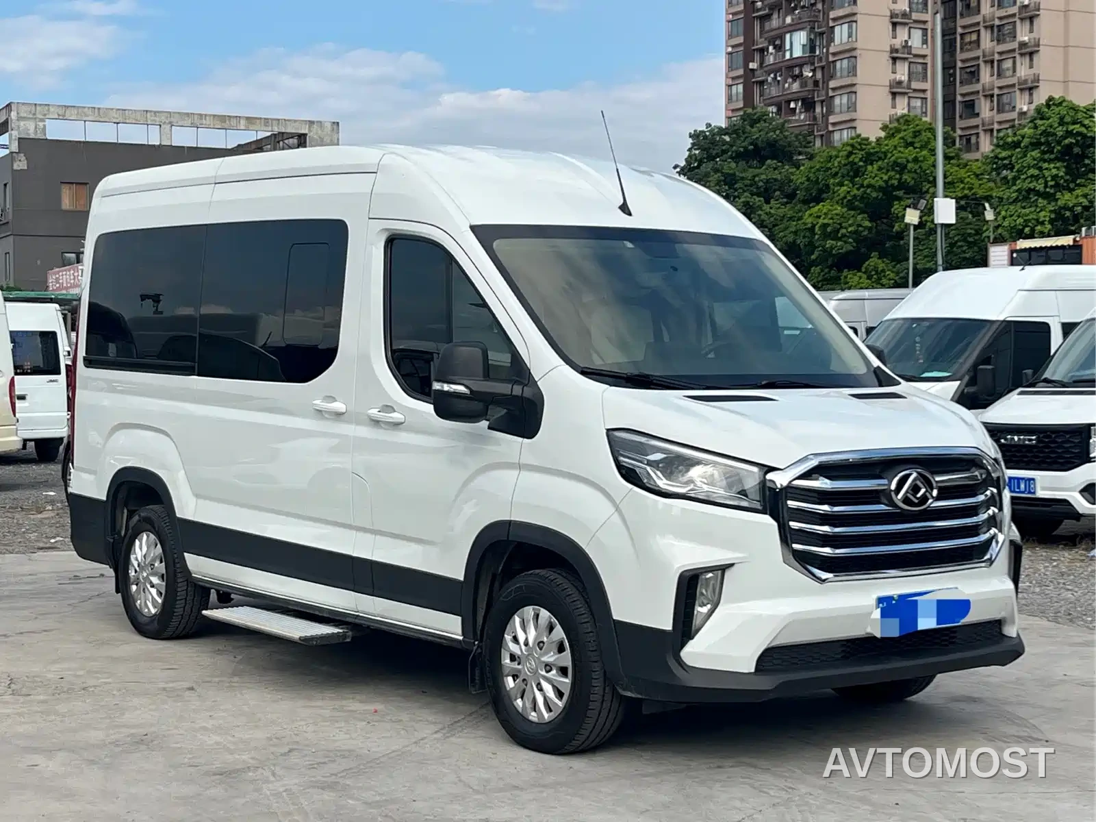 SAIC Maxus Xintu V90 2022 2.0T Auto Zhida Operation RWD Extended Wheelbase Super High Roof Single Rear Tire 9-Seater — фото 3