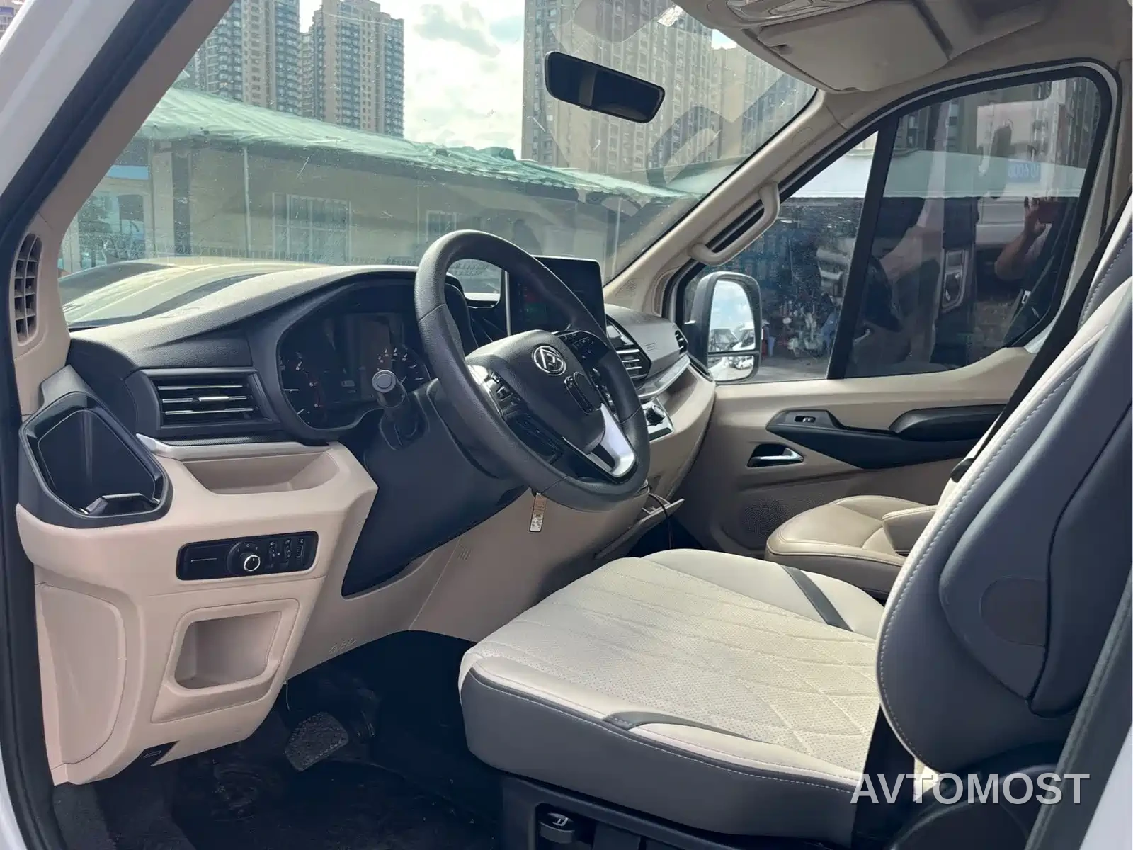 SAIC Maxus Xintu V90 2022 2.0T Auto Zhida Operation RWD Extended Wheelbase Super High Roof Single Rear Tire 9-Seater — фото 7
