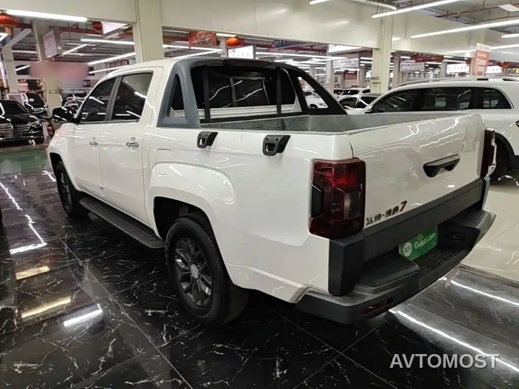 Jiangling Yuhu 7 2022 2.0T Automatic Diesel 2WD Comfort Standard Wheelbase — фото 4