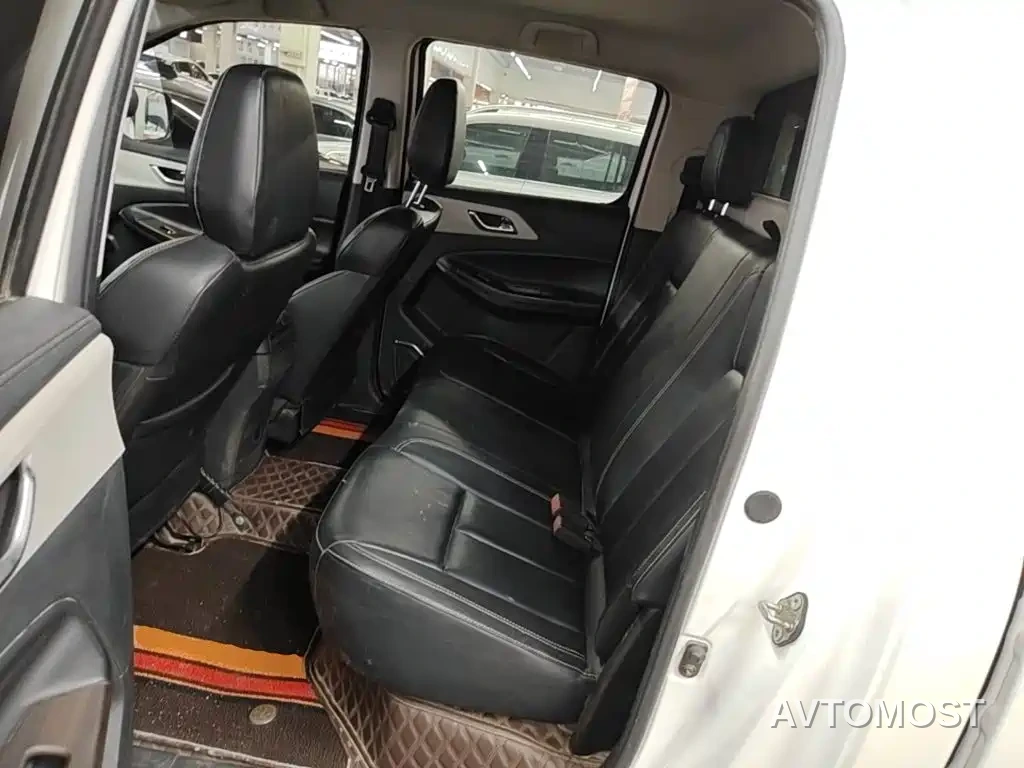 Jiangling Yuhu 7 2022 2.0T Automatic Diesel 2WD Comfort Standard Wheelbase — фото 10