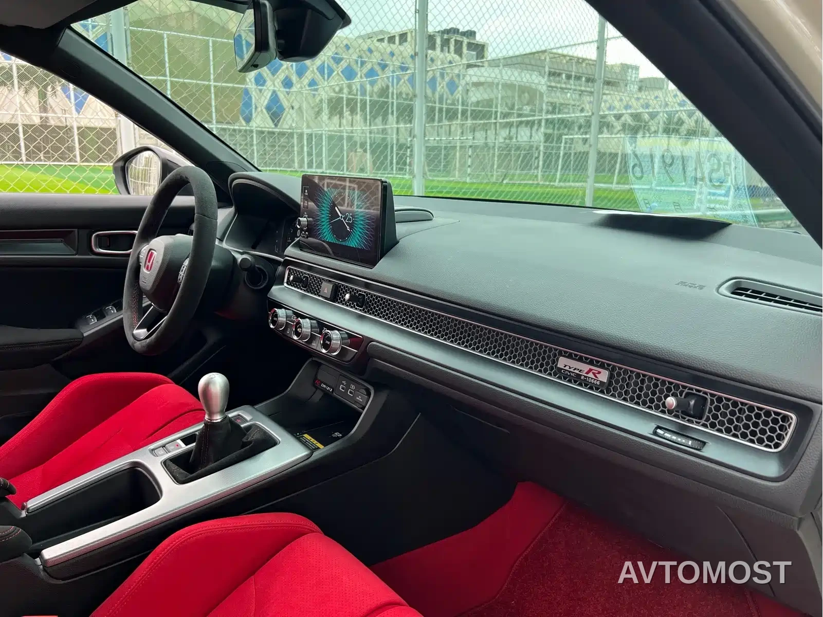 Honda Civic (Import) 2023 2.0T 420TURBO TYPE R — фото 17