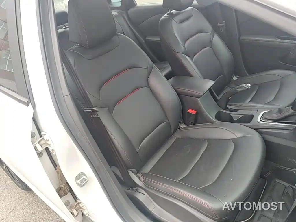 Chevrolet Monza 2022 Mild Hybrid RS 330T Automatic Comfort Edition — фото 24