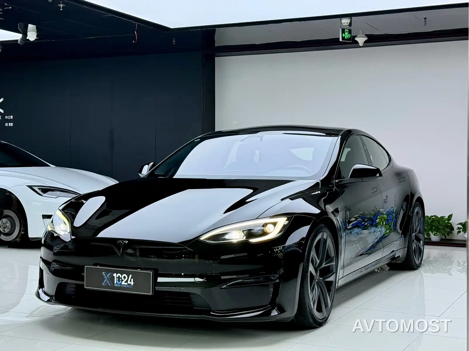 Tesla Model S 2023 Dual Motor All-Wheel Drive Edition — фото 1