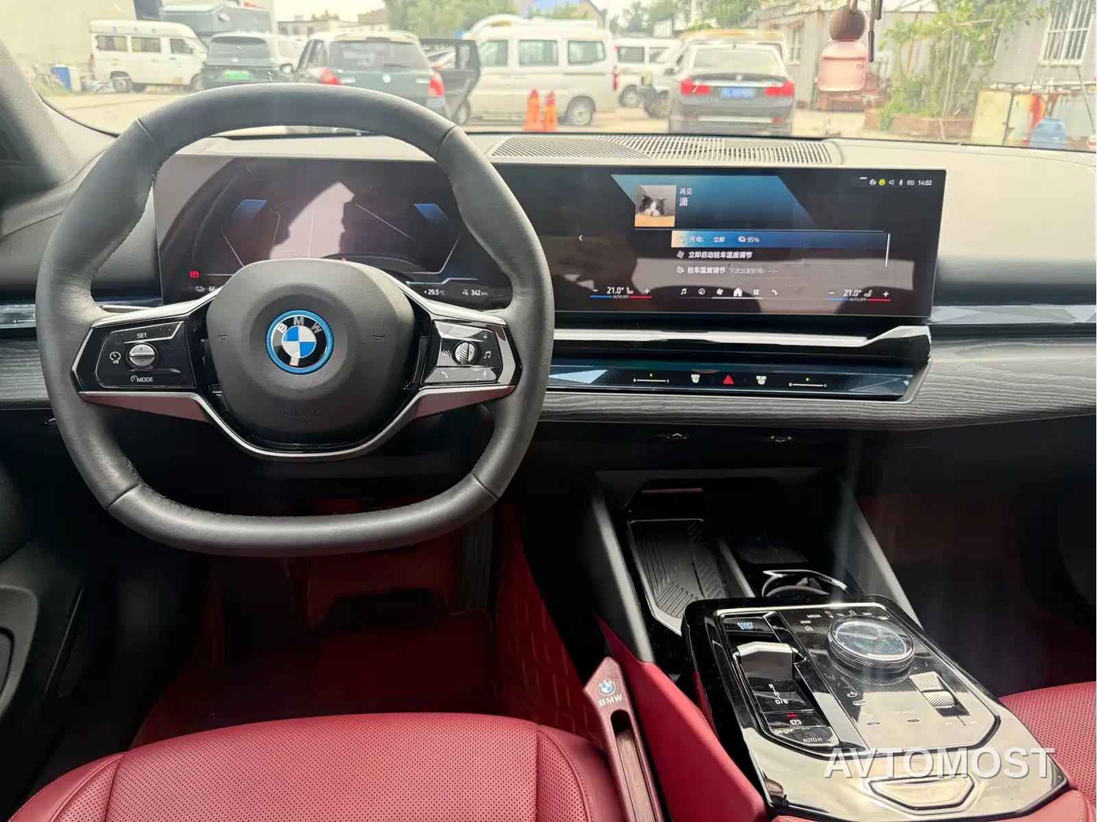 BMW i5 2024 eDrive 35L Luxury Package — фото 7