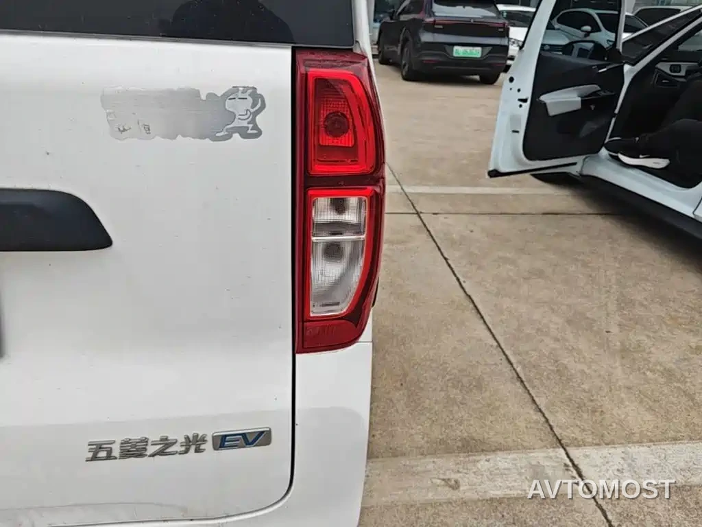 Wuling Zhiguang NEV 2025 Standard Version — фото 6